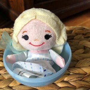 Disney's Frozen 2: Queen Elisa 5th sprit miniature blind ball plus